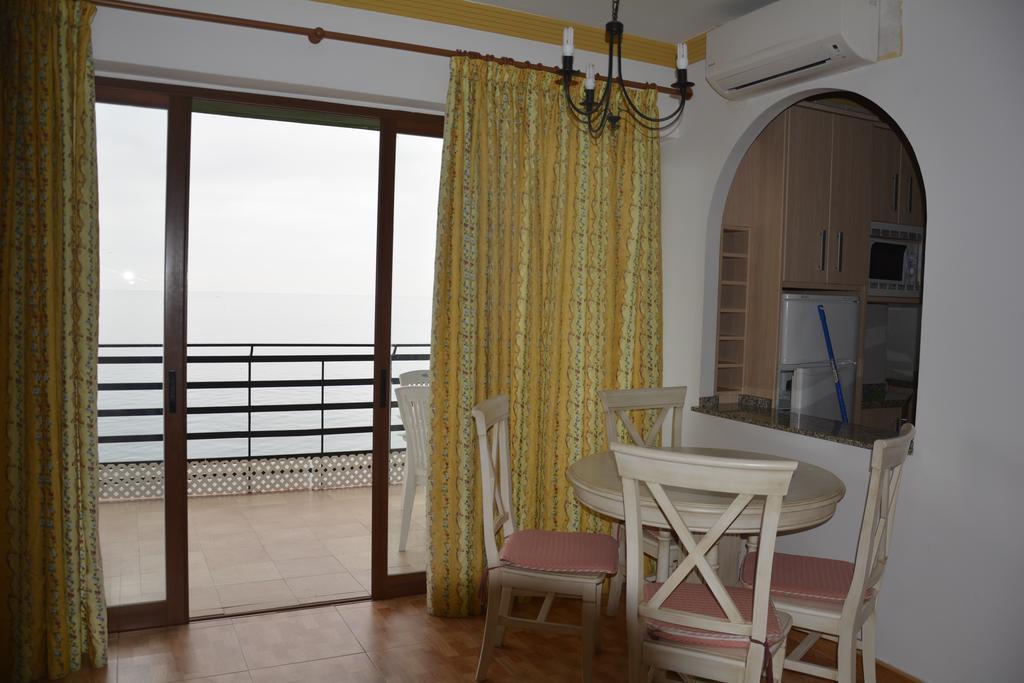מארבלה Apartamentos Mediterraneo מראה חיצוני תמונה
