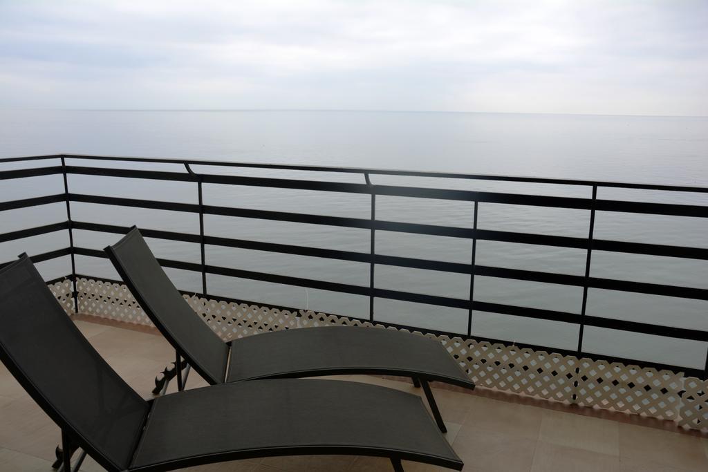 מארבלה Apartamentos Mediterraneo מראה חיצוני תמונה