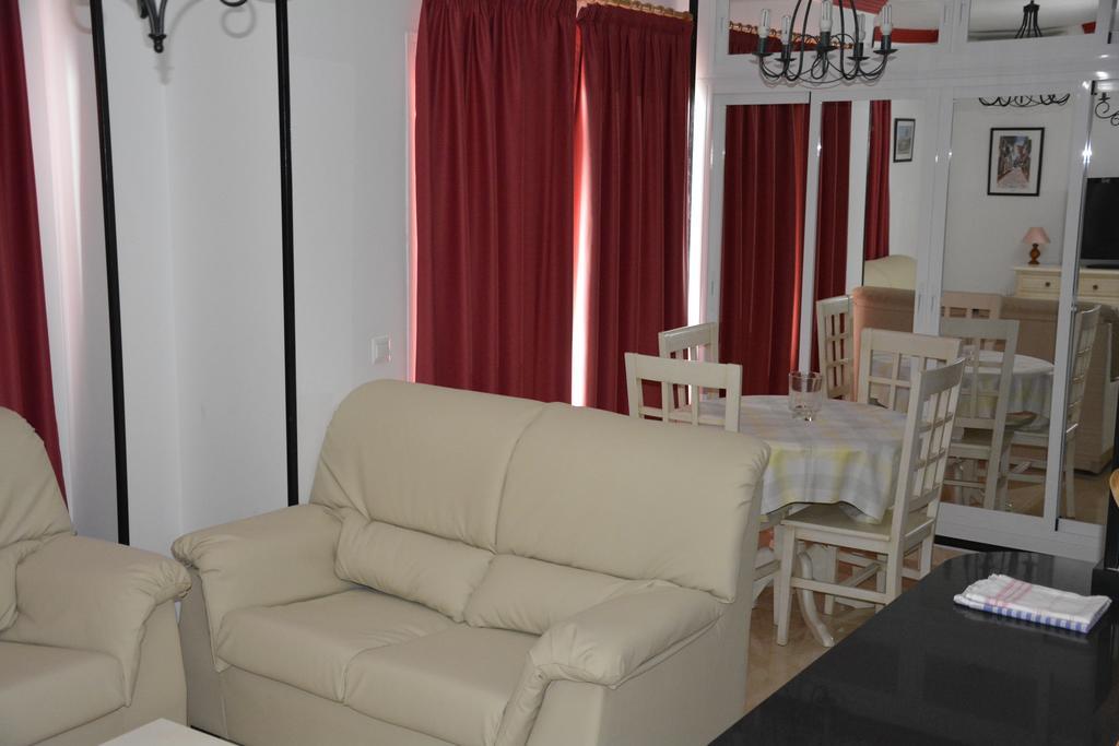 מארבלה Apartamentos Mediterraneo מראה חיצוני תמונה