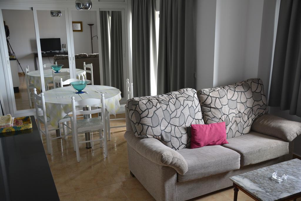 מארבלה Apartamentos Mediterraneo מראה חיצוני תמונה