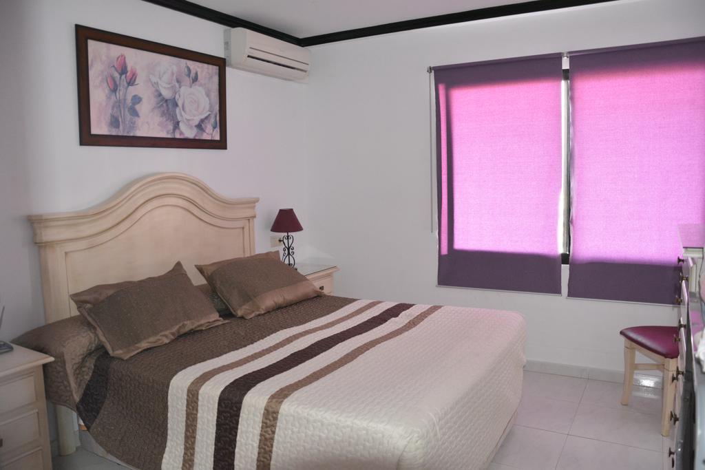 מארבלה Apartamentos Mediterraneo מראה חיצוני תמונה