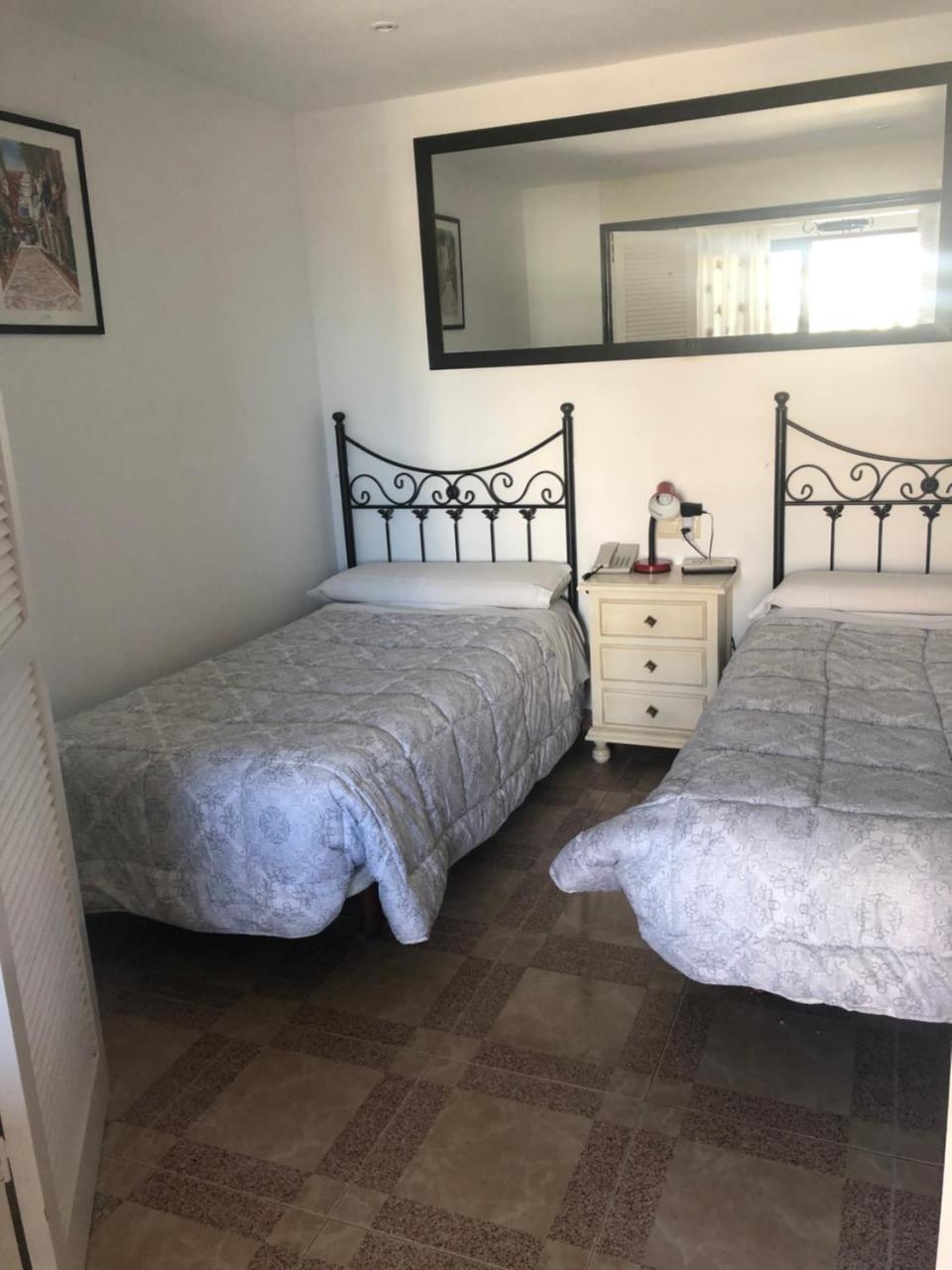 מארבלה Apartamentos Mediterraneo מראה חיצוני תמונה