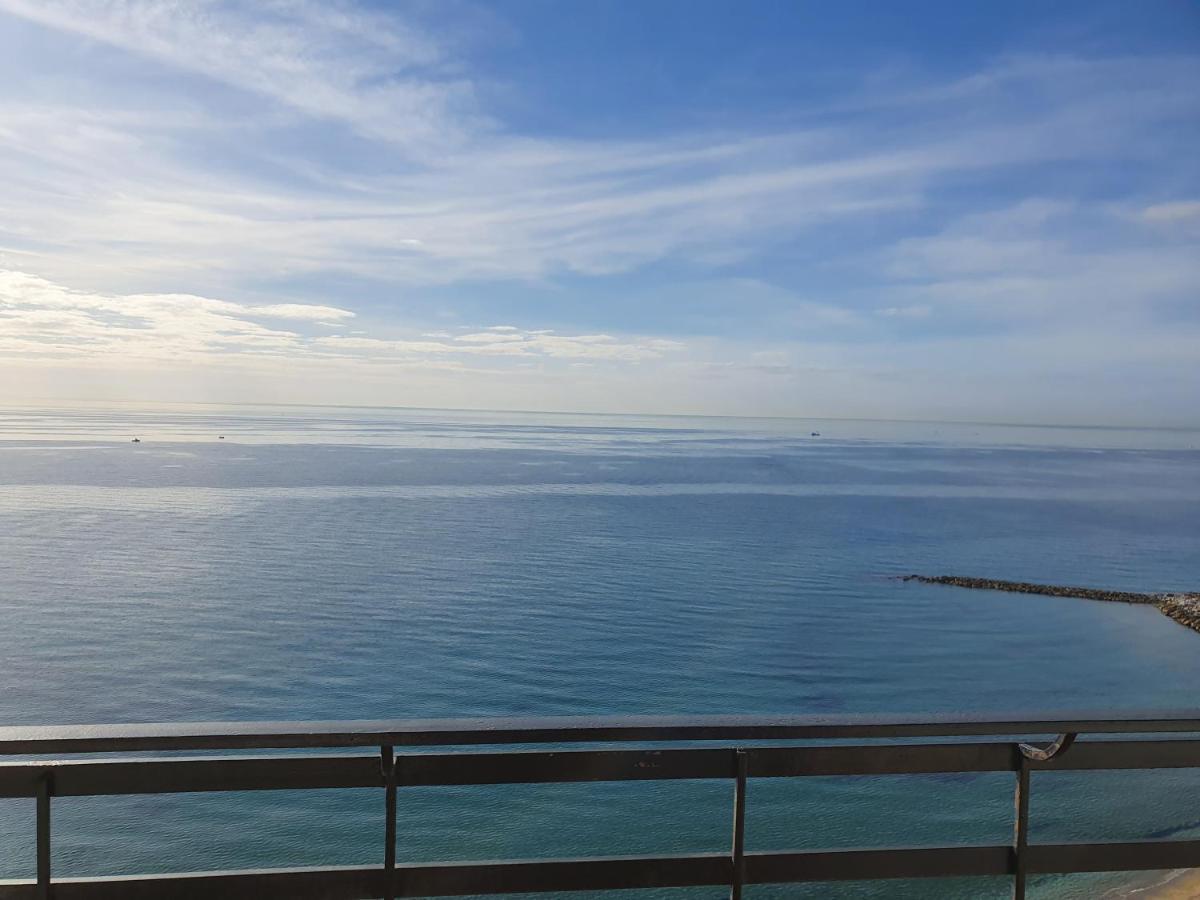 מארבלה Apartamentos Mediterraneo מראה חיצוני תמונה